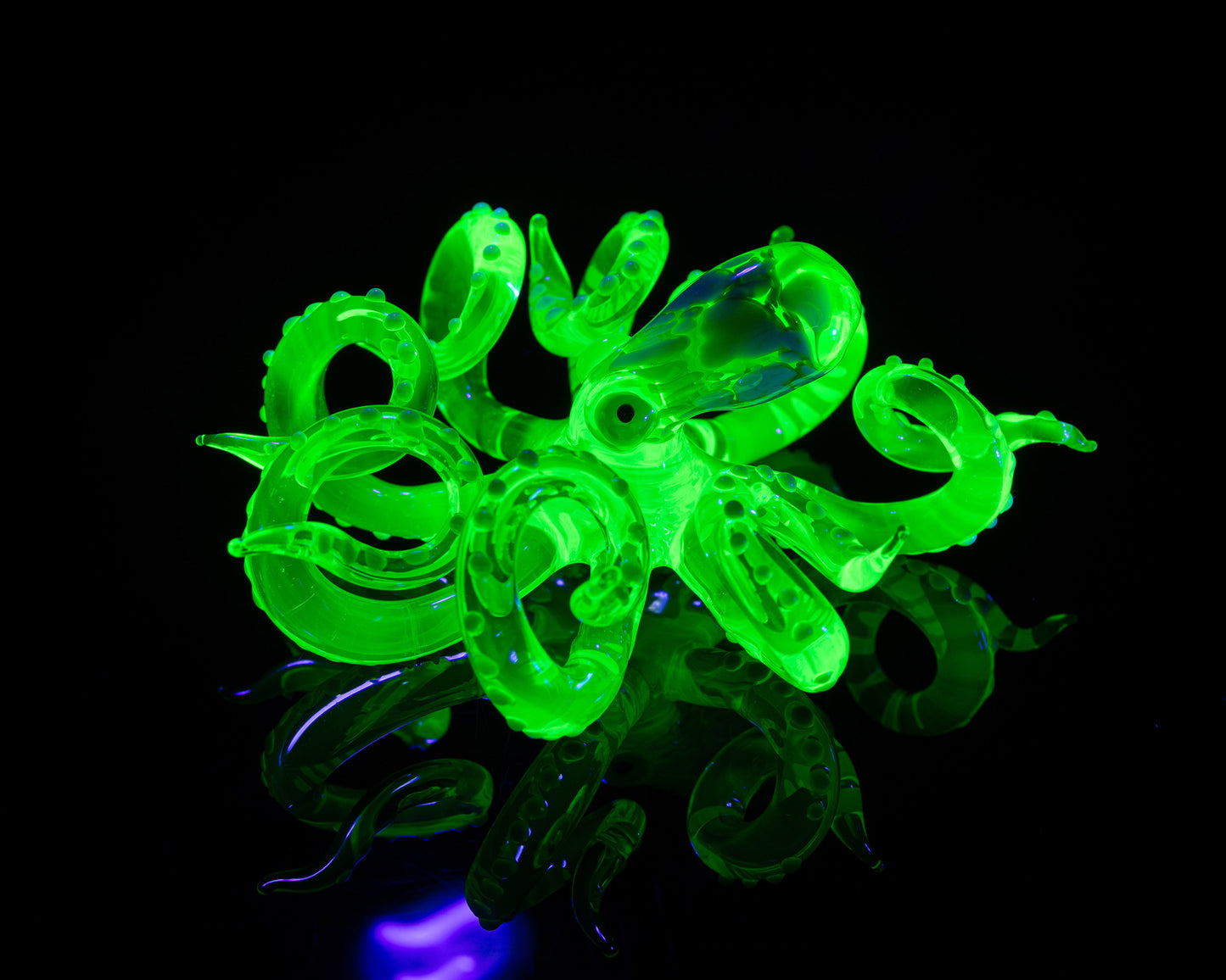 Green Uranium Glass Octopus Sculpture – Handmade Lampwork Collectible