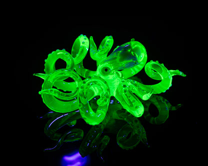 Green Uranium Glass Octopus Sculpture – Handmade Lampwork Collectible