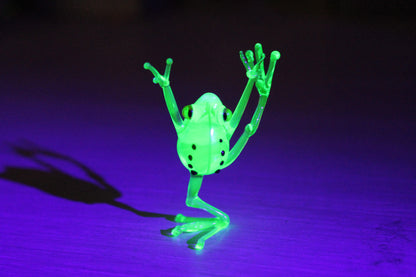 Uranium Glass Frog Hand-Blown Collectible Figurine Blown Uranium Vaseline Glass Figurine Frog necklace Glass UV Miniature