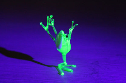 Uranium Glass Frog Hand-Blown Collectible Figurine Blown Uranium Vaseline Glass Figurine Frog necklace Glass UV Miniature