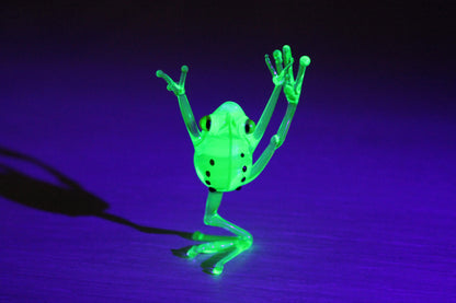 Uranium Glass Frog Hand-Blown Collectible Figurine Blown Uranium Vaseline Glass Figurine Frog necklace Glass UV Miniature
