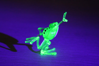 Uranium Glass Frog Hand-Blown Art Collectible Figurine Blown Uranium Vaseline Glass Figurine Frog necklace Glass UV Miniature