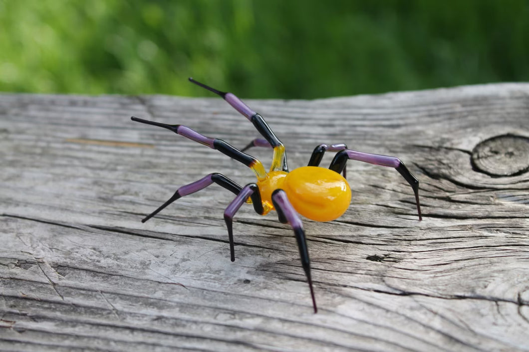 Handcrafted Miniature Glass Spider Figurine for Home Decor