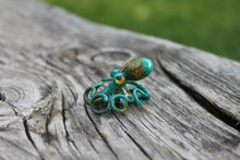 Load image into Gallery viewer, Artistic Miniature Handmade Glass Octopus Figurine, a Beautiful and Creative Glass Art Piece
