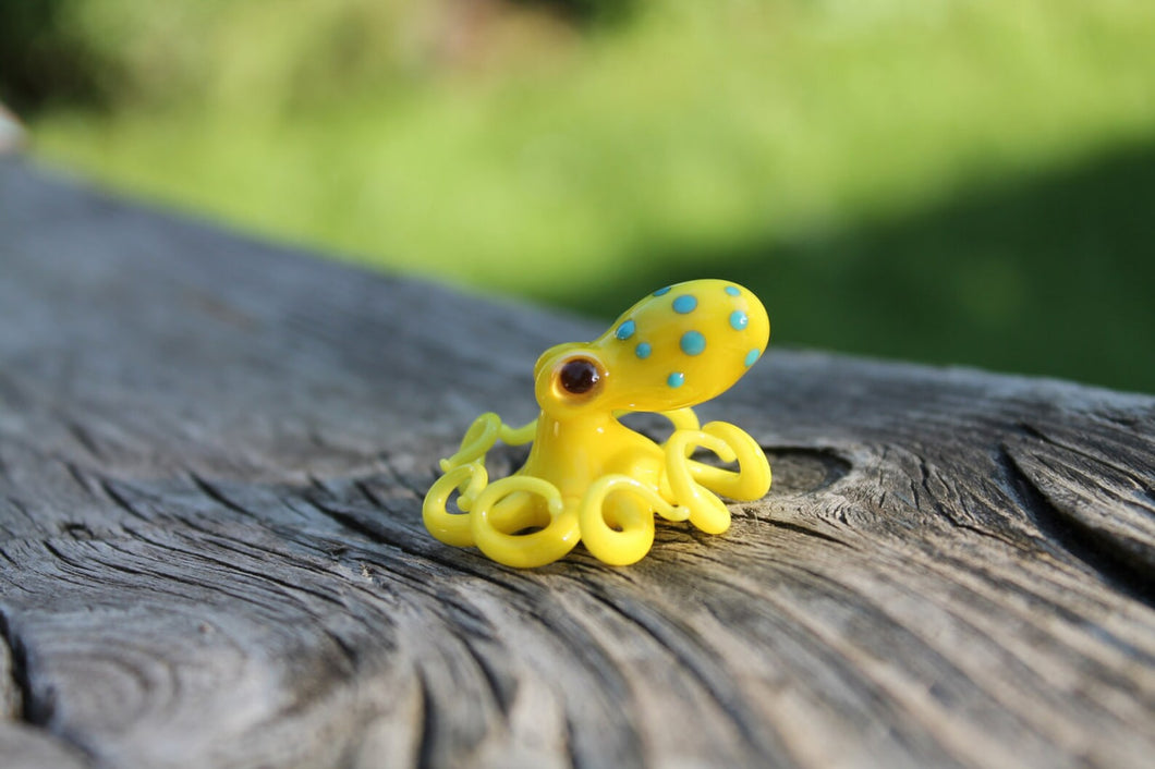 Colorful Miniature Murano Glass Octopus Sculpture, Handcrafted with a Vibrant and Lively Color Palette