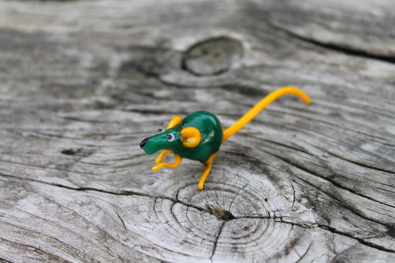 Green And Yellow Glass Rat Figurine – Handcrafted Murano Miniature