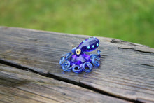 Load image into Gallery viewer, Deep Blue Artistic Miniature Handmade Glass Octopus Figurine, a Beautiful and Creative Glass Art Piece
