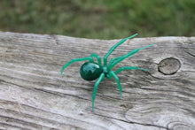 Load image into Gallery viewer, Glass Spider - Art Glass Sculpture Spider - Emerald Spider
