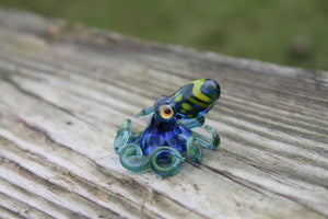 Green Blue Miniature Handmade Glass Octopus Figurine, a Beautiful and Creative Glass Art Piece