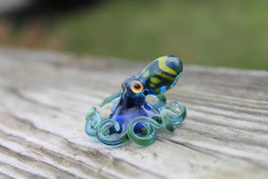 Green Blue Miniature Handmade Glass Octopus Figurine, a Beautiful and Creative Glass Art Piece