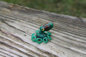 Green Red Miniature Handmade Glass Octopus Figurine, a Beautiful and Creative Glass Art Piece