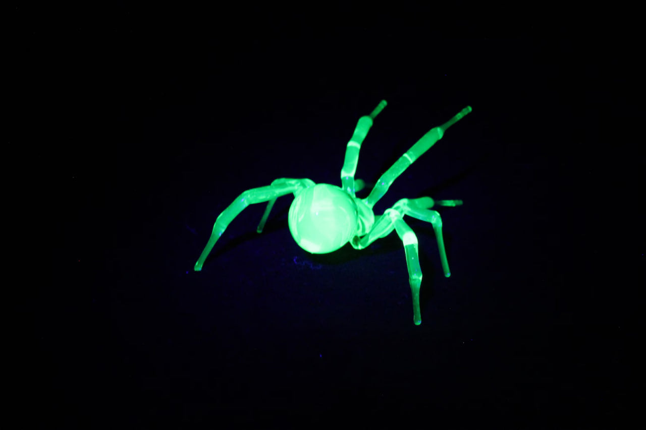Luminous Uranium Glass Spider Figurine – UV Reactive Decor