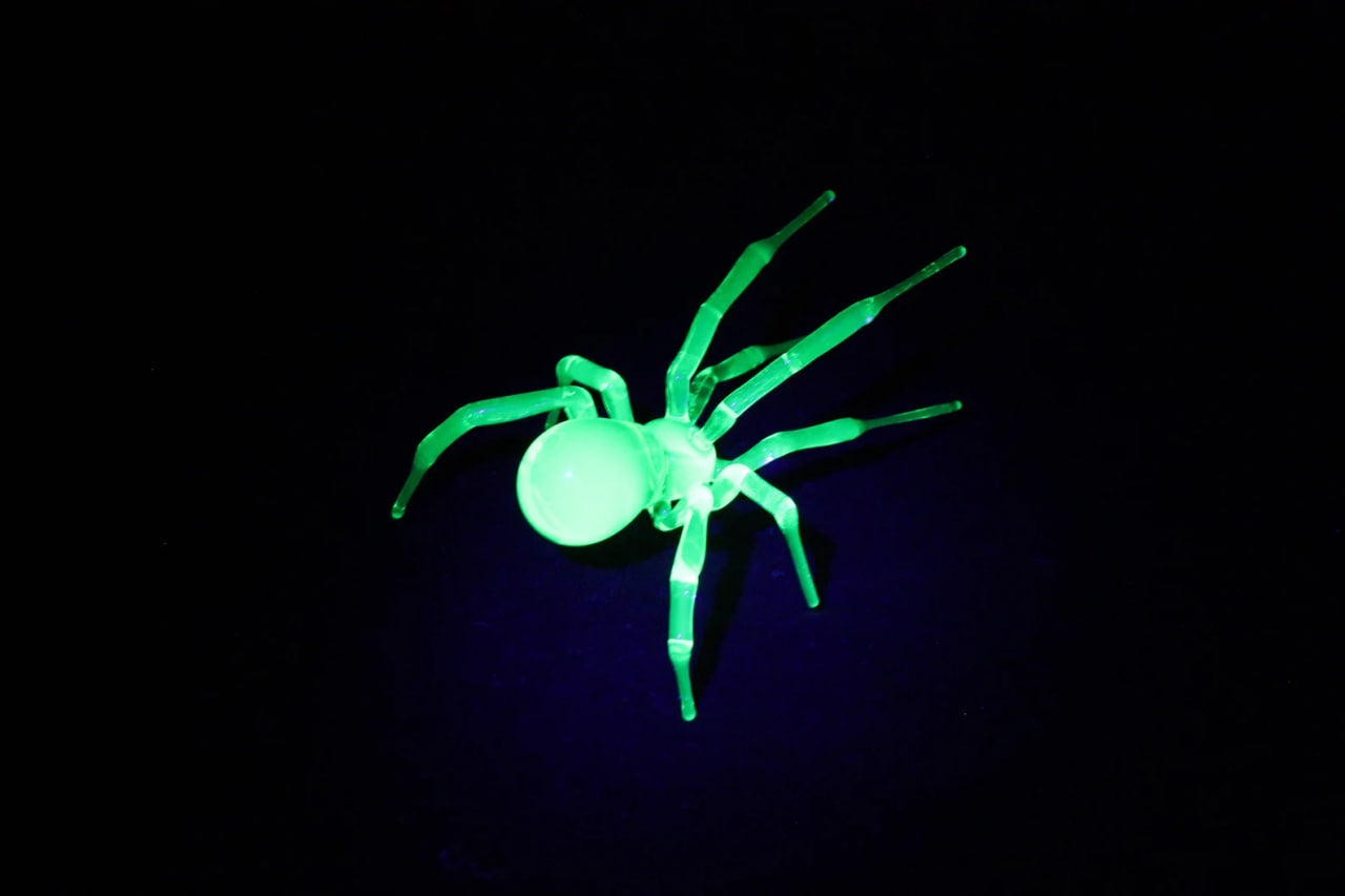 Luminous Uranium Glass Spider Figurine – UV Reactive Decor