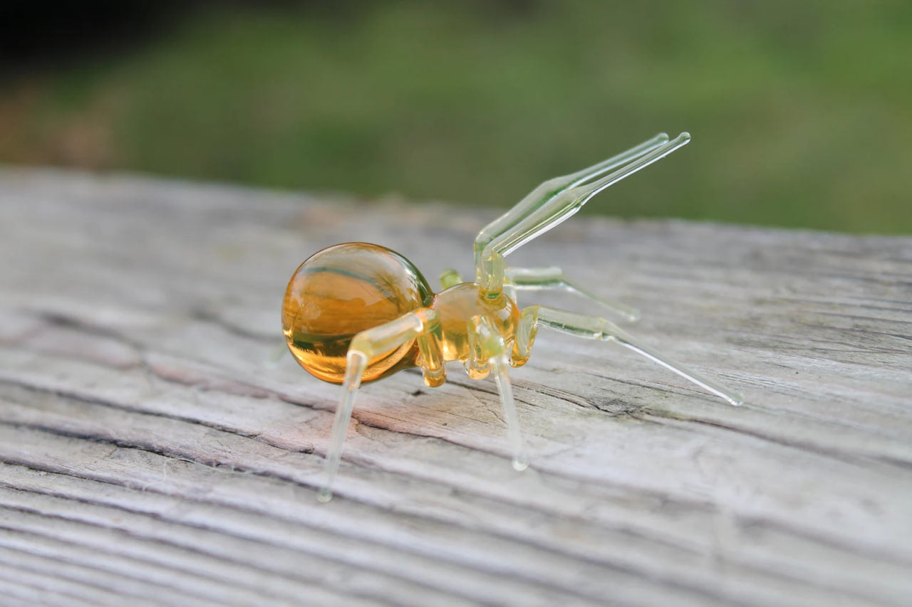 Handmade Spider Figurine – Uranium Glass Art that Glows