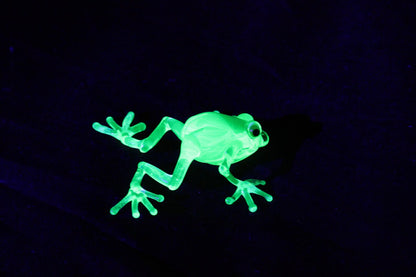 Handcrafted Luminous Frog – Uranium Glass Collectible