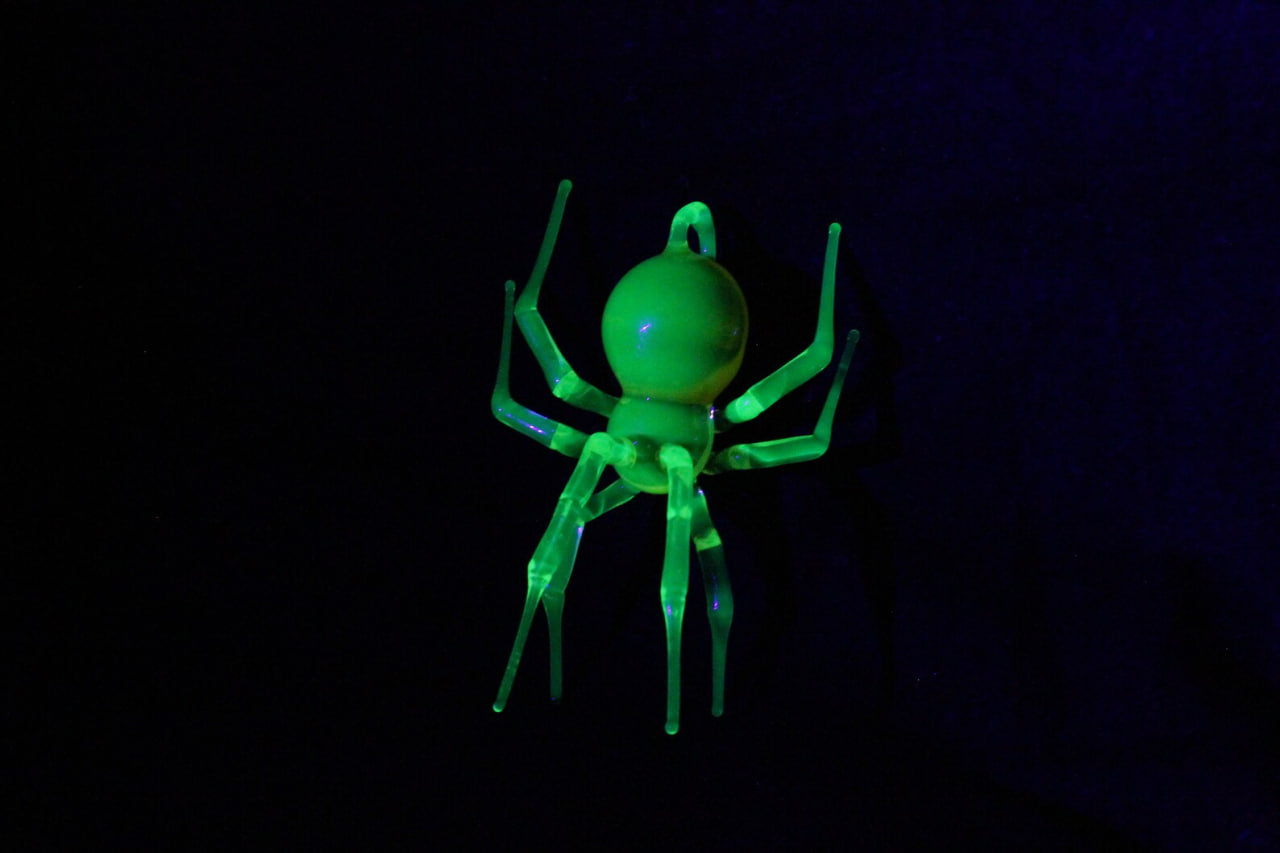 Glowing Uranium Glass Spider Pendant – Handmade UV Necklace