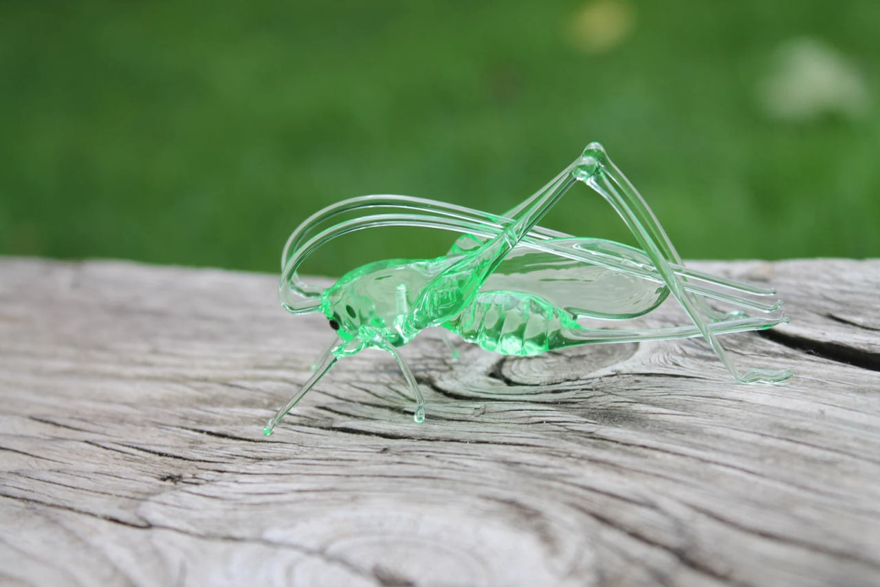 Uranium Glass Grasshopper Figurine – Glowing Handmade Insect Sculpture