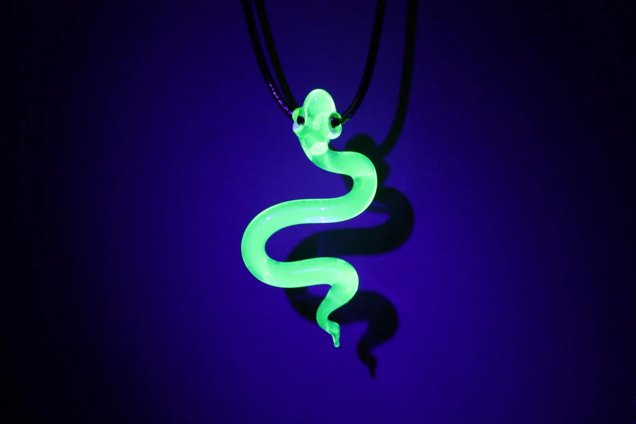 Glowing Snake Pendant – Uranium Glass Necklace for UV Light