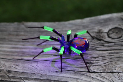 Colorful UV Reactive Spider Figurine – Uranium Glass Art