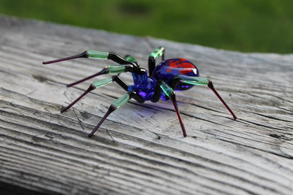 Colorful UV Reactive Spider Figurine – Uranium Glass Art