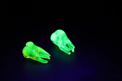 Green Uranium Glass Tooth Figurine UV Reactive Mini Glass Tooth Glow Under Black Light Handmade Dental Gift Tiny Glass Sculpture