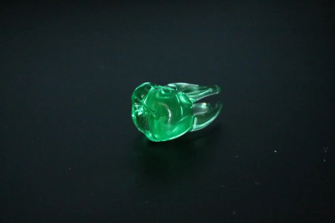 Green Uranium Glass Tooth Figurine UV Reactive Mini Glass Tooth Glow Under Black Light Handmade Dental Gift Tiny Glass Sculpture