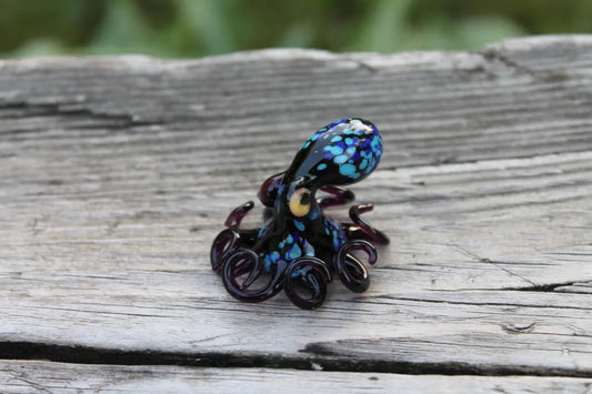 Purple Blue Handmade Glass Octopus Figurine – Blue & Pink Lampwork Animal – Miniature Sea Creature – Ocean Decor – Unique Gift for Marine