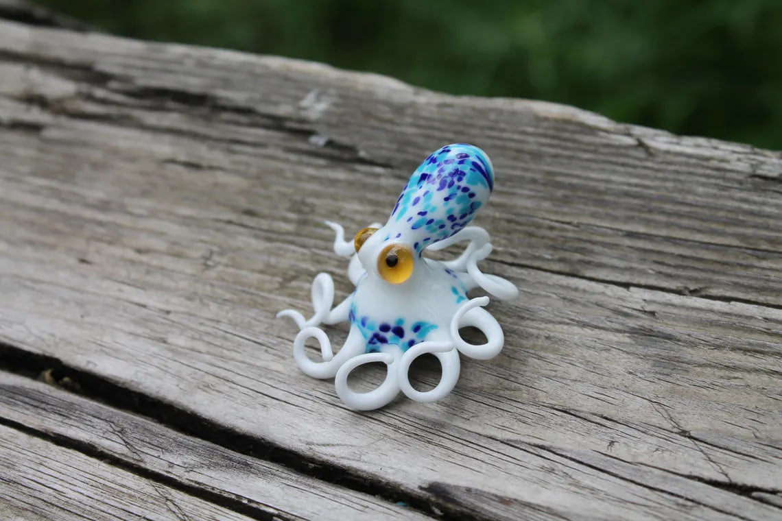 White & Blue Glass Octopus Figurine – Small Blown Lampwork Kraken – Miniature Sea Animal – Nautical Ocean Decor – Unique Gift Idea