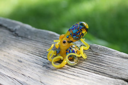 Blue & Yellow Blown Glass Octopus – Lampwork Kraken Figurine – Ocean Miniature – Sea Animal Sculpture – Nautical Decor Gift Idea