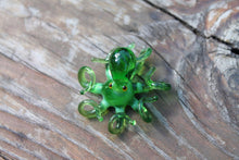 Load image into Gallery viewer, Green Blown Glass Octopus glass figurine mini
