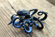 Load image into Gallery viewer, Black-Blue Blown Glass Octopus glass figurine
