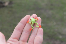 Load image into Gallery viewer, Blown Glass Frog Sculpture poison dart frog Figurine murano art collectible
