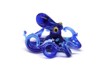 Load image into Gallery viewer, Deep Blue Blown Glass Octopus glass figurine mini
