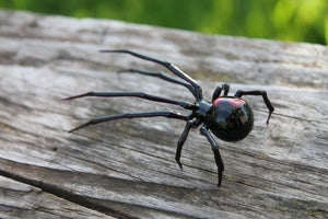 Art Glass black Widow, Figurine Blown Glass Spider, hand blown glass BLACK WIDOW Spider, Glass miniatures, Glass figurine