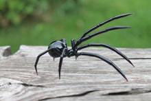 Load image into Gallery viewer, Glass Hand-Blown Glass Spider Collectible Figurine
