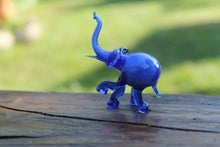 Load image into Gallery viewer, Blown Glass Elephant Sculpture Animals Glass
