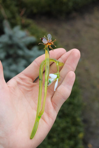 Glass Snowdrop Flower With Bee – Realistic Lampwork Home Decor