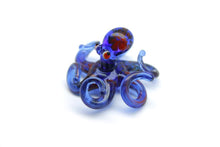 Load image into Gallery viewer, Violet-Blue Blown Glass Octopus glass figurine mini
