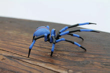 Load image into Gallery viewer, Spider Animals Glass, Art Glass, Blown Glass, Sculpture Made Of Glass, blown glass figurine
