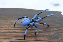 Load image into Gallery viewer, Spider Animals Glass, Art Glass, Blown Glass, Sculpture Made Of Glass, blown glass figurine
