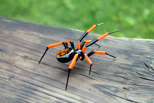Red-Legged Black Spider Figurine – Murano Glass Halloween Decor