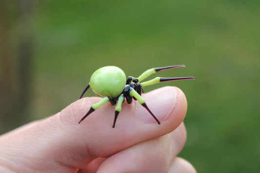 Tiny Transparent Glass Spider Figurine – 1.4 Inches – Collector’s Miniature