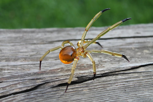 Small Amber Spider Figurine – Murano Glass – 3.1 Inch Collectible Insect