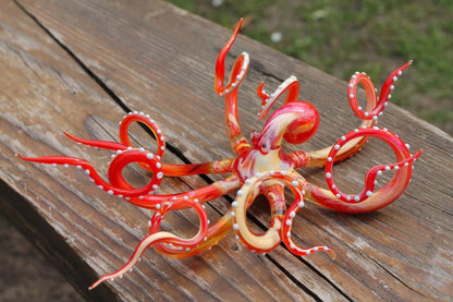 Large Red Glass Octopus Figurine With Twisting Tentacles 7.3 Inches