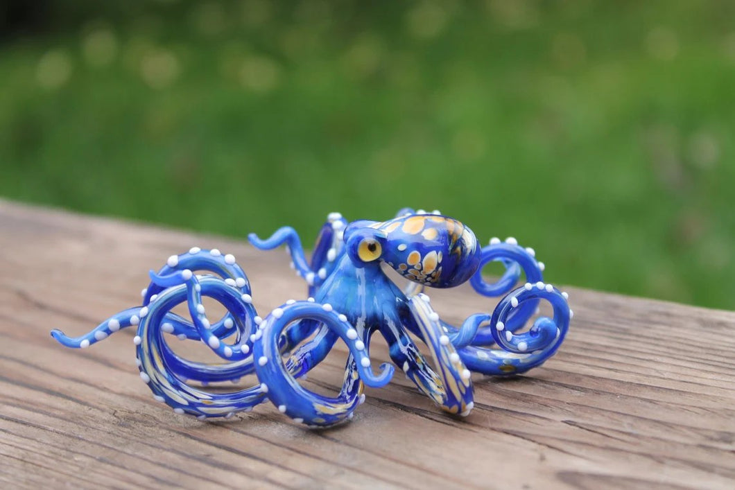 Deep Blue Blown Glass Octopus glass figurine Octopus Glass Ocean Octopus Kraken Glass Octopus Figurine