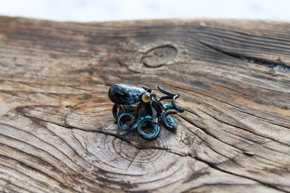 Handmade Black And Blue Glass Octopus Figurine - Miniature Sea Art