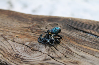 Handmade Black And Blue Glass Octopus Figurine - Miniature Sea Art